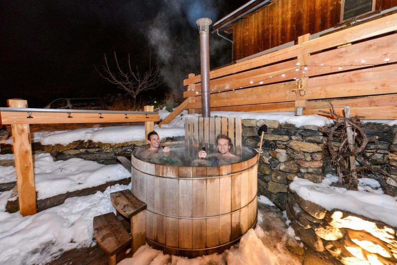 Chambres D'Hote Le Brin De Paille Saint-Martin-de-Queyrières Eksteriør bilde